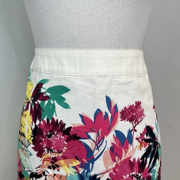 Van Heusen Skirt sz 10 White Pink Green Blue Floral Garden Straight Knee Wedding - Picture 3 of 6
